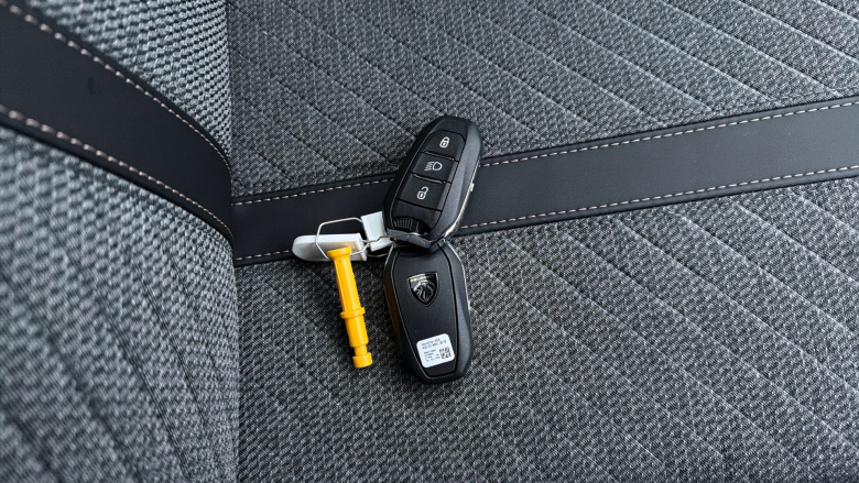 Peugeot 208 100kW Allure 50kWh 5dr Auto Electric Hatchback